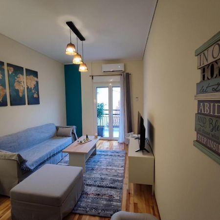 Wood & White Apartment In Historic Center With 2 Bedrooms Янина Екстериор снимка
