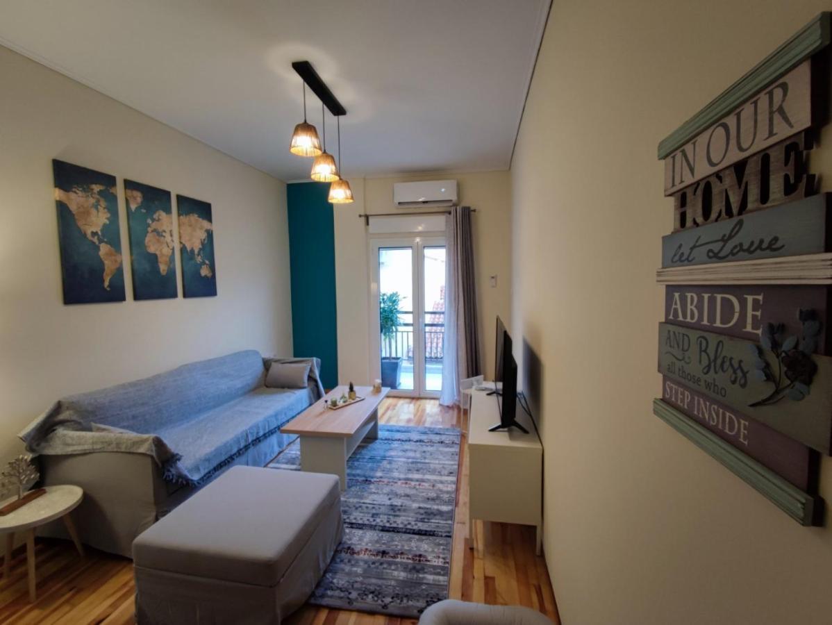 Wood & White Apartment In Historic Center With 2 Bedrooms Янина Екстериор снимка